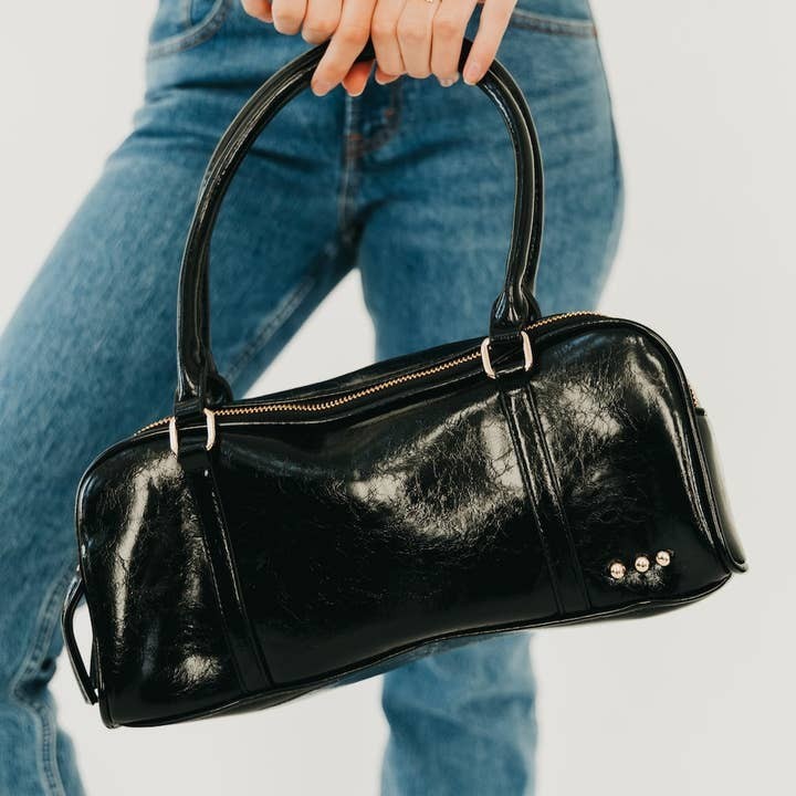 New Women's Arlys Barrel Solid Black Shoulder Bag Handle Zip Vegan Leather
