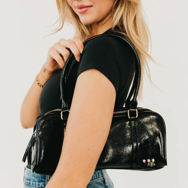 New Women's Arlys Barrel Solid Black Shoulder Bag Handle Zip Vegan Leather - Image 3