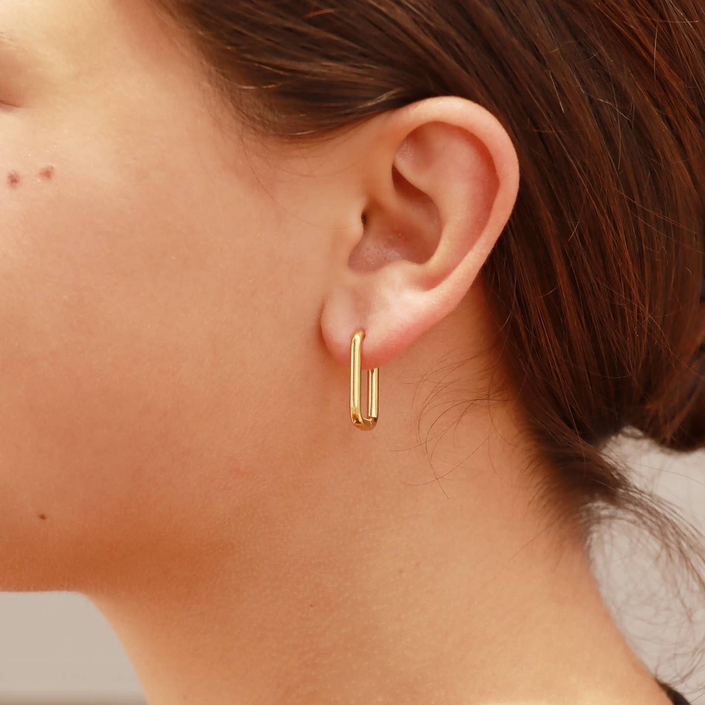 Women's 18k Gold PVD Stainless Steel Rectangle Everyday Look Huggie Earrings - Image 2